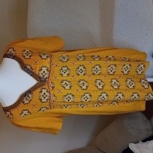 St. John's Bay MEDIUM short sleeves embroidery and print peasant blouse.  EUC